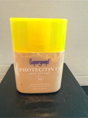 Supergoop! Tinted Sunscreen shade 22W expiration 2/2027